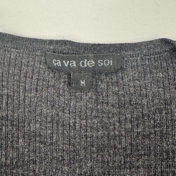 Cozy Grey Ribbed Long-Sleeve Knit Top - Picture 3 of 6